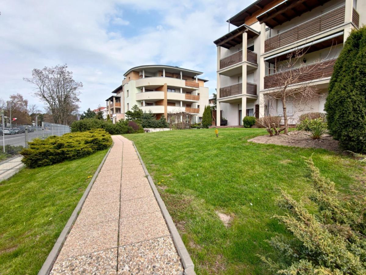 Komfortowy Apartament Dwupokojowy Z Tarasem I Garaz Ustka Exterior photo